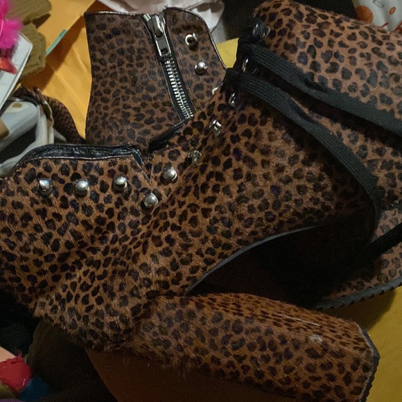 LEOPARD Jeffrey Campbell boots - Picture 2 of 3